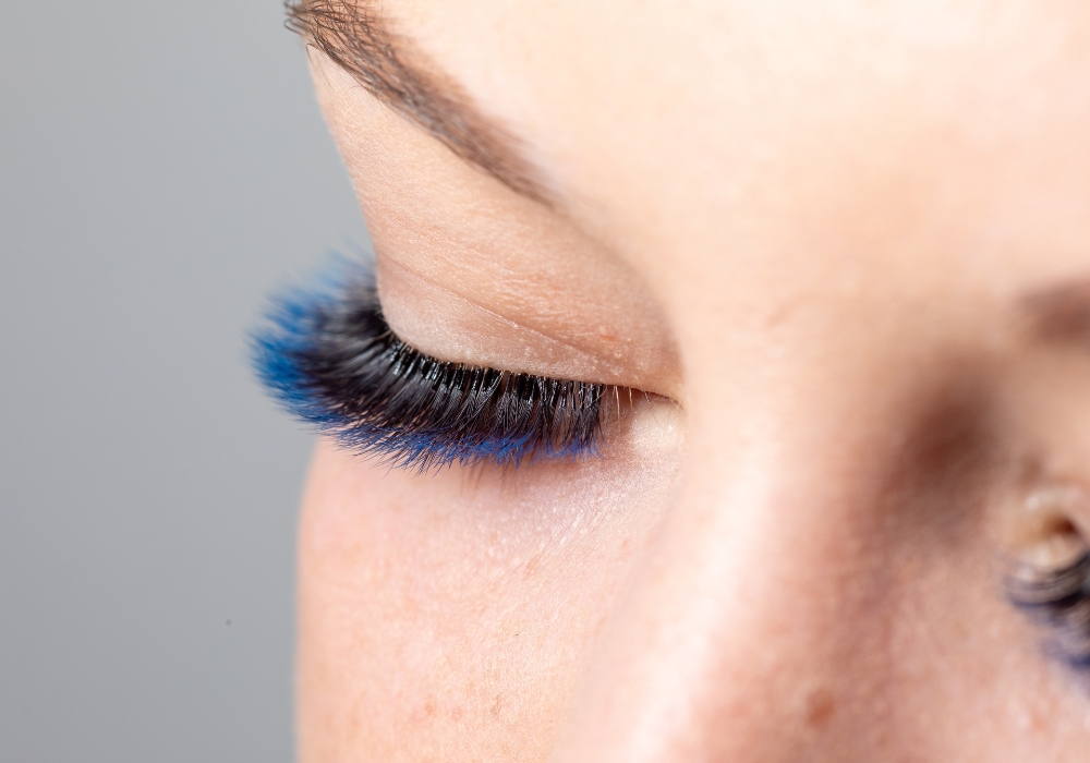 coloured mascara