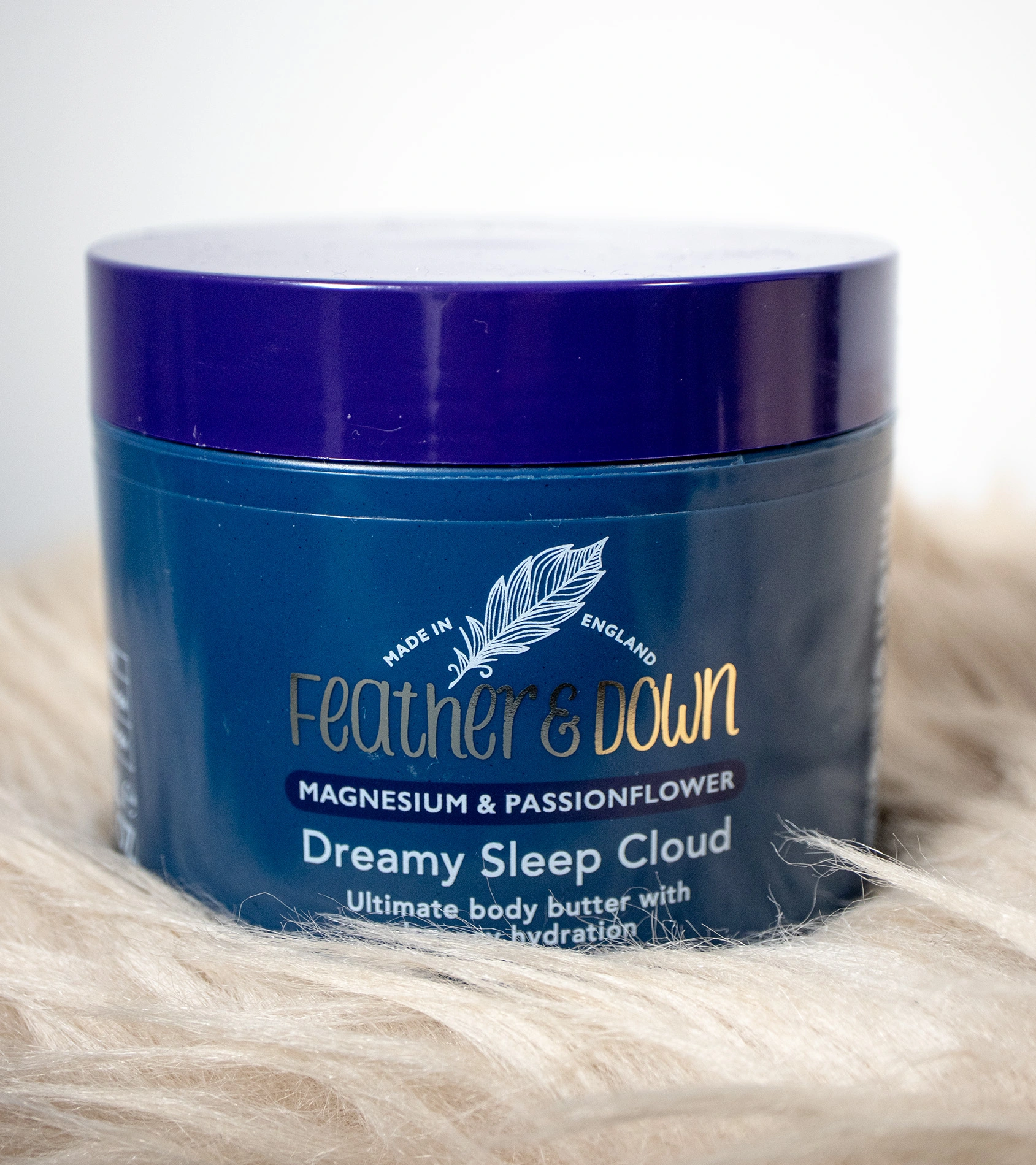 feather down dreamy sleep cloud